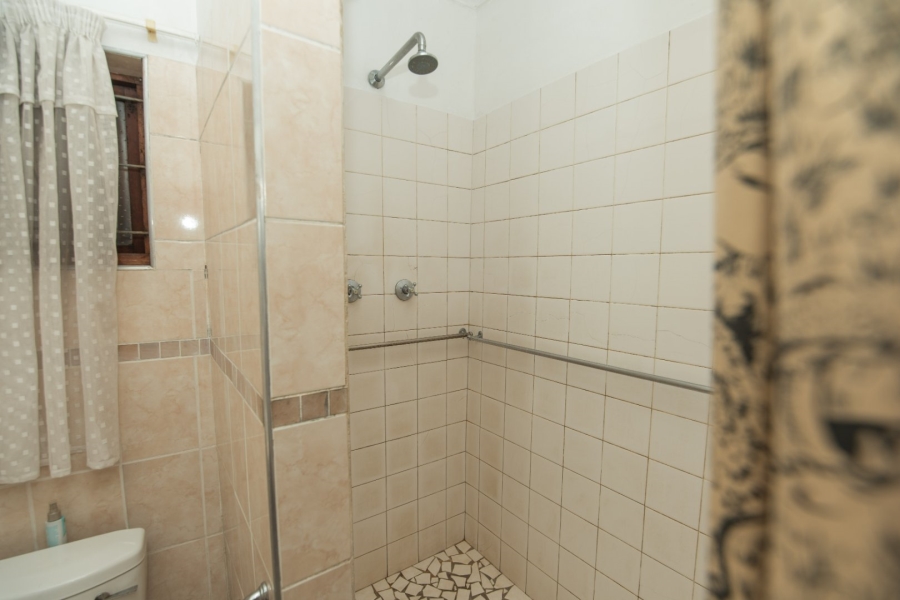 6 Bedroom Property for Sale in Bluewater Bay Eastern Cape